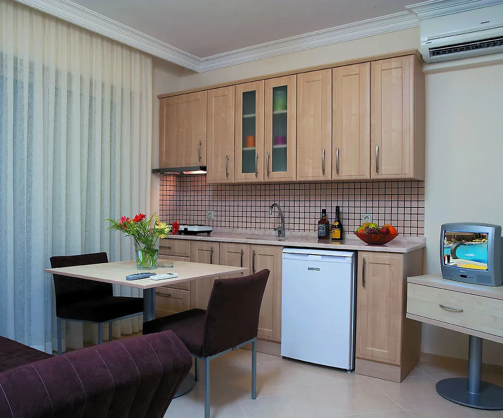 Kamer Exclusive Hotel & Suites Cesme 3*,